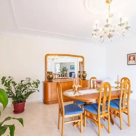 Casa Bella Vista - Fantastic Spacious With Beautiful Views Views Of The Algarvian Mountains, Monchique Ferienhaus