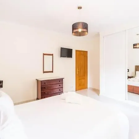 Prázdninový dům Casa Bella Vista - Fantastic Spacious With Beautiful Views Views Of The Algarvian Mountains, Monchique
