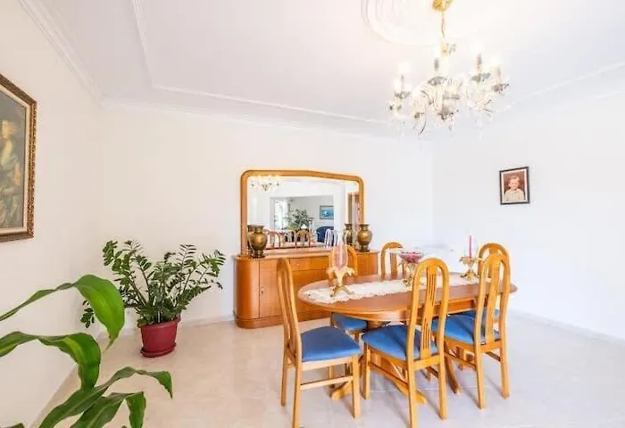 Casa Bella Vista - Fantastic Spacious With Beautiful Views Views Of The Algarvian Mountains, Monchique Ferienhaus