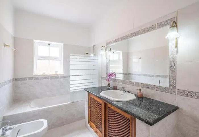 Casa Bella Vista - Fantastic Spacious With Beautiful Views Views Of The Algarvian Mountains, Monchique