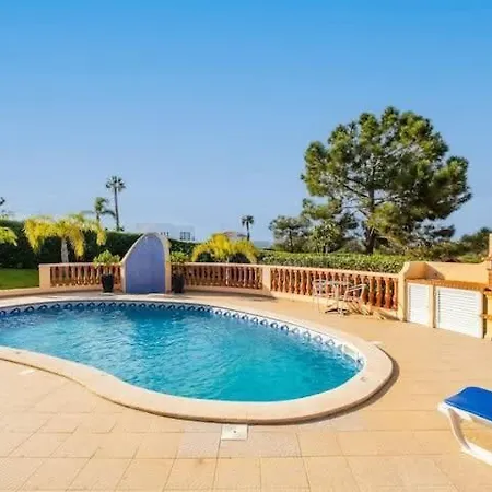 Casa Bella Vista - Fantastic Spacious With Beautiful Views Views Of The Algarvian Mountains, Monchique Vakantiehuis Estômbar