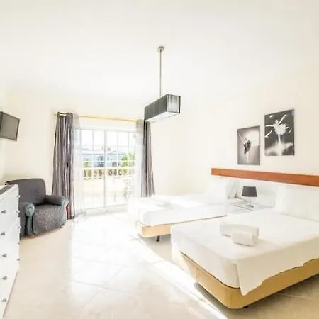 Casa Bella Vista - Fantastic Spacious With Beautiful Views Views Of The Algarvian Mountains, Monchique Vakantiehuis