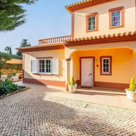 Holiday home Casa Bella Vista - Fantastic Spacious With Beautiful Views Views Of The Algarvian Mountains, Monchique Estombar